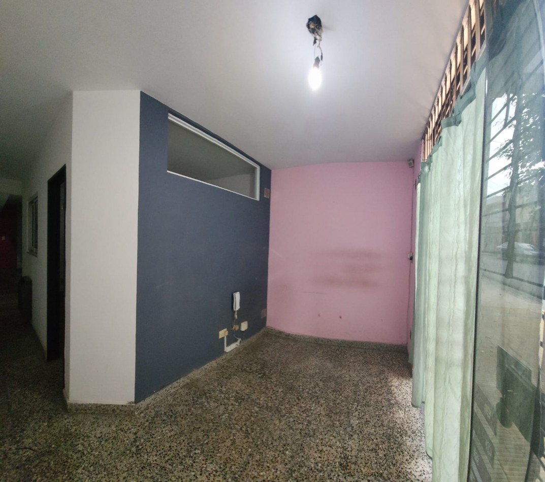 SE ALQUILA LOCAL COMERCIAL CON OFICINAS EN VILLA MADERO