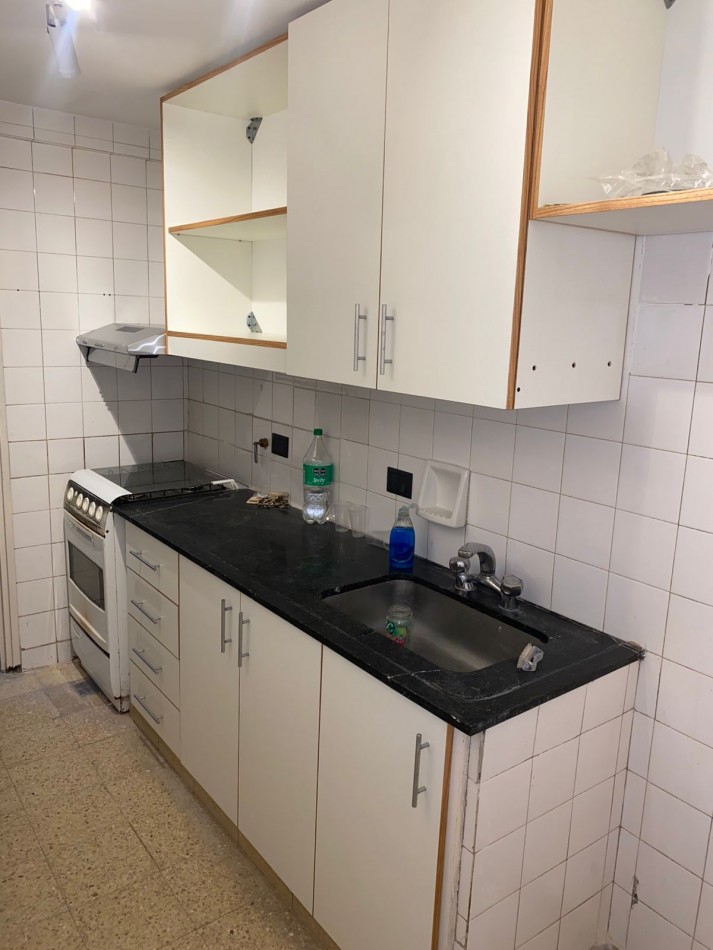 EN VENTA DPTO 3 AMBIENTES AL FRENTE CON BALCON EN PALERMO.