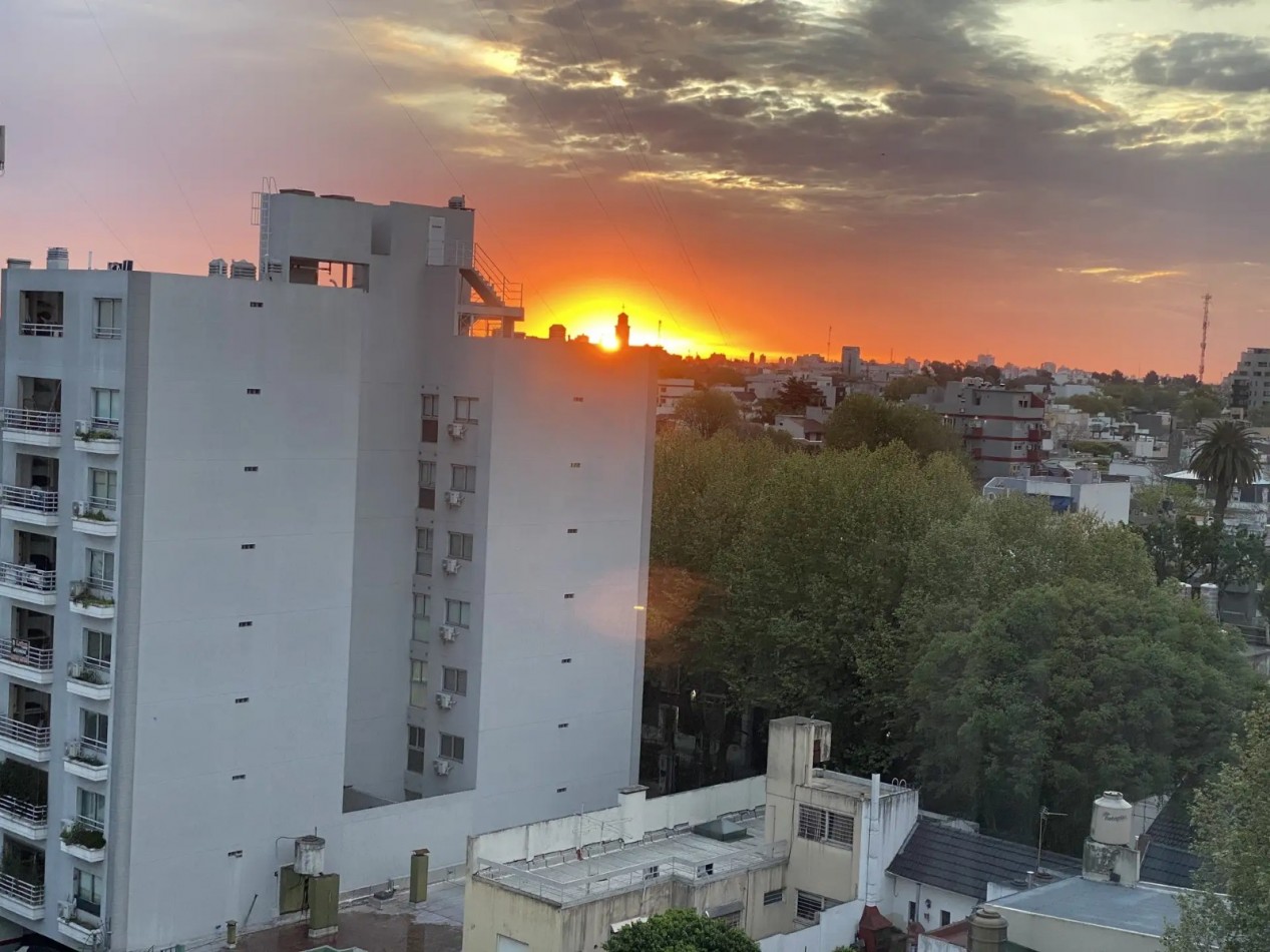VENTA DEPARTAMENTO 2 AMBIENTES SEMI PISO CON COCHERA Y BAULERA APTO CREDITO EN EL CENTRO COMERCIAL DE MATADEROS