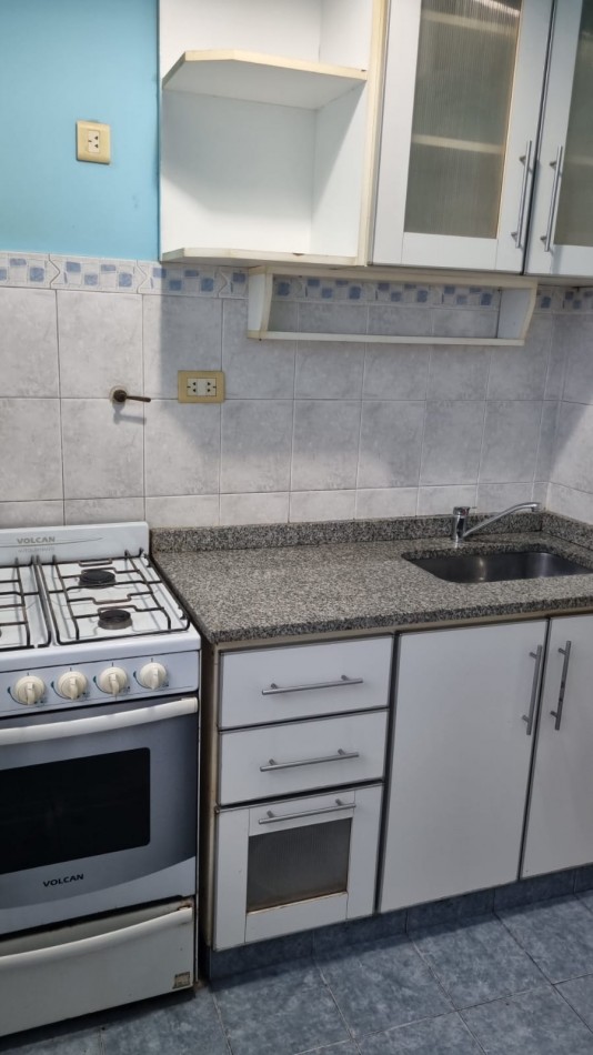 En venta Departamento 2 Ambientes con balcon en Monserrat.