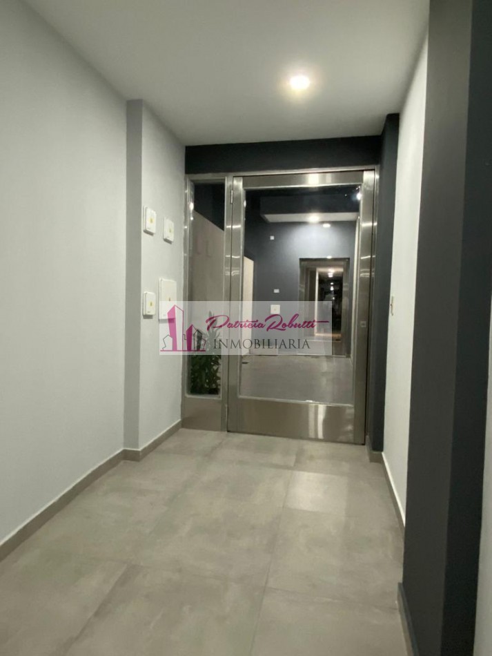 DEPTO DE POZO MONOAMBIENTE CON PATIO Y COCHERA DONOVAN 1252 TAPIALES