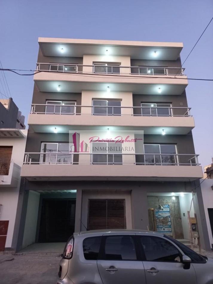 DEPTO DE POZO MONOAMBIENTE CON PATIO Y COCHERA DONOVAN 1252 TAPIALES