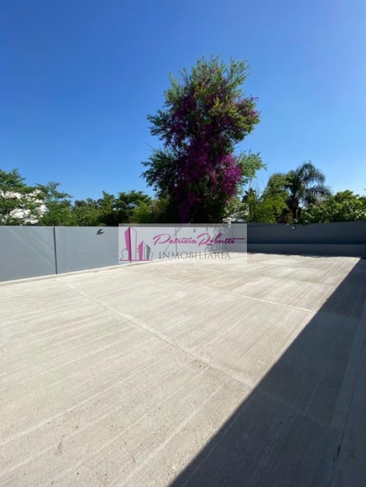 DEPTO DE POZO MONOAMBIENTE CON PATIO Y COCHERA DONOVAN 1252 TAPIALES