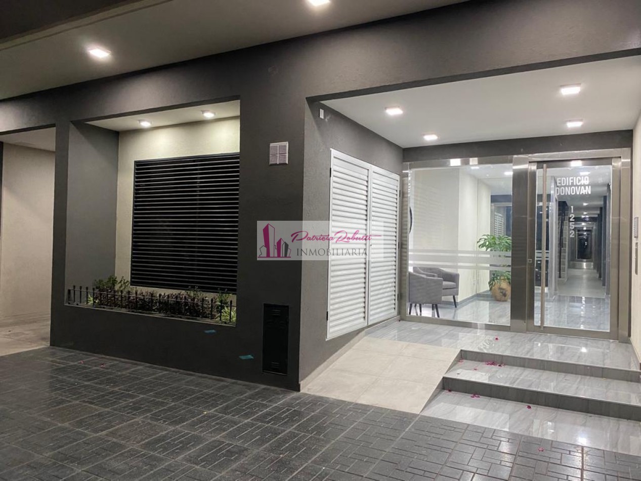 DEPTO DE POZO MONOAMBIENTE CON PATIO Y COCHERA DONOVAN 1252 TAPIALES