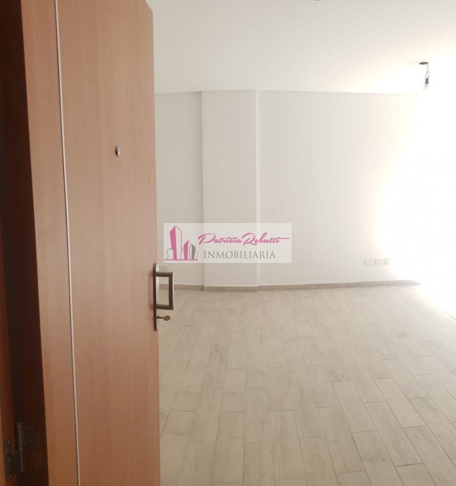 DEPTO DE POZO MONOAMBIENTE CON PATIO Y COCHERA DONOVAN 1252 TAPIALES