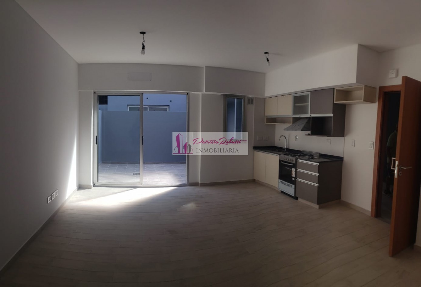 DEPTO DE POZO MONOAMBIENTE CON PATIO Y COCHERA DONOVAN 1252 TAPIALES