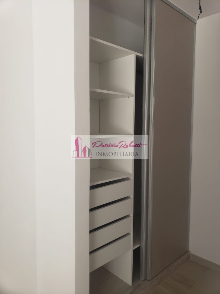 DEPTO DE POZO MONOAMBIENTE CON PATIO Y COCHERA DONOVAN 1252 TAPIALES