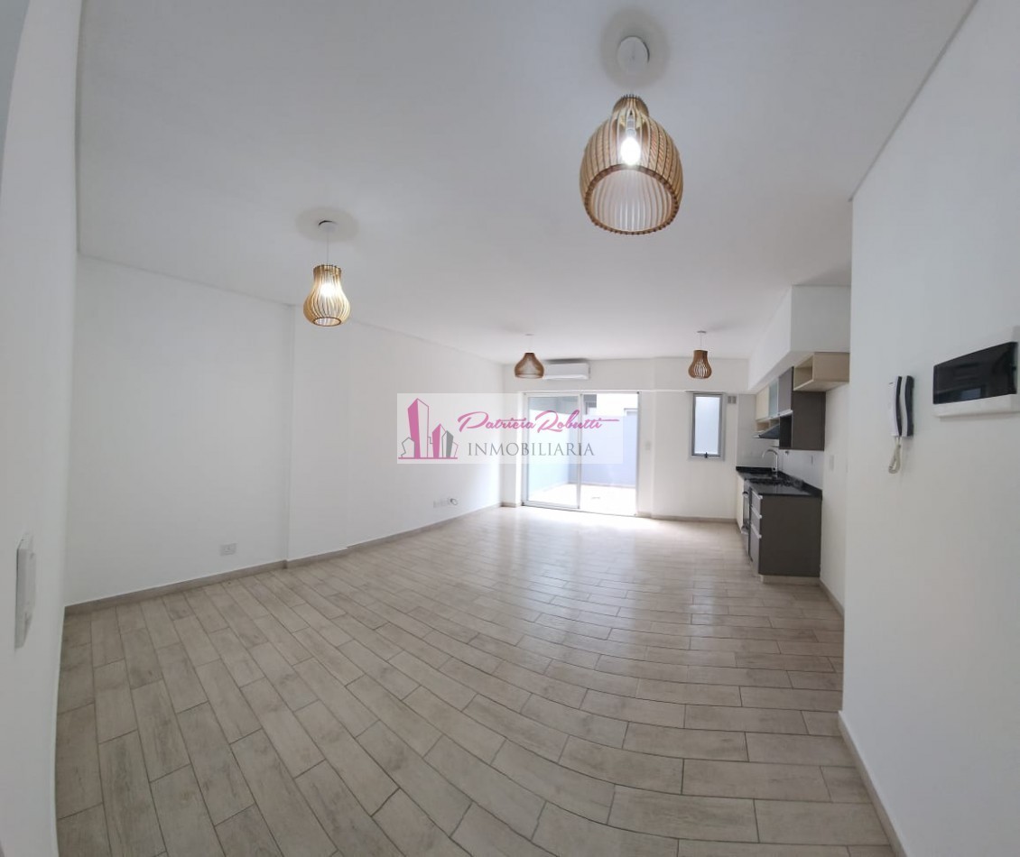 DEPTO DE POZO MONOAMBIENTE CON PATIO Y COCHERA DONOVAN 1252 TAPIALES