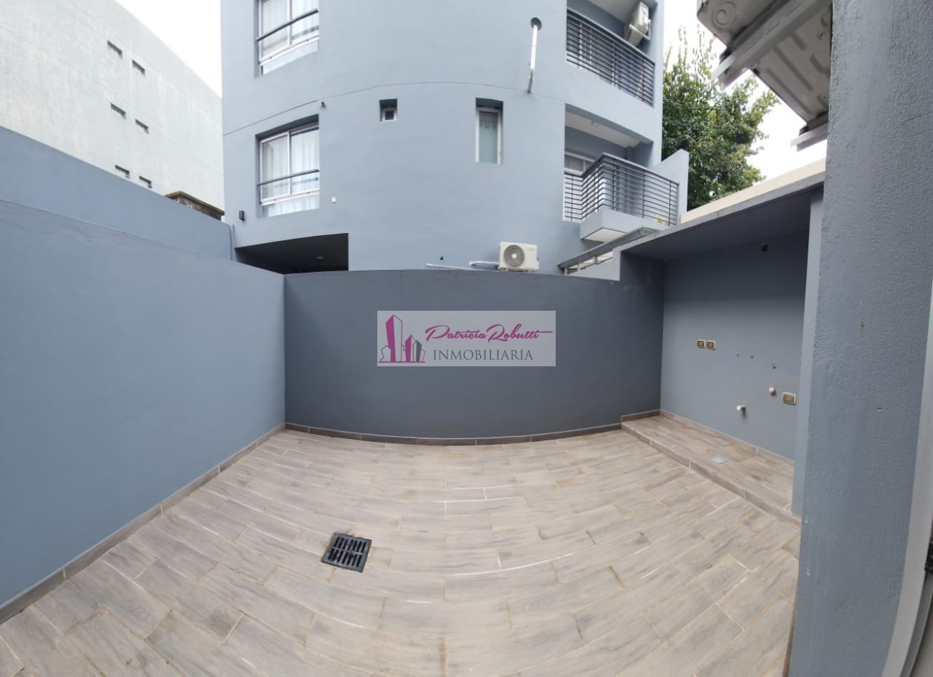 DEPTO DE POZO MONOAMBIENTE CON PATIO Y COCHERA DONOVAN 1252 TAPIALES