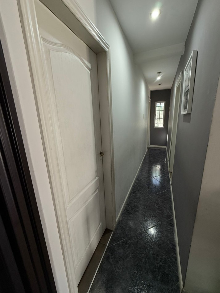 Vende PH MULTIFAMILIAR contrafrente con espacio aereo para edificar Villa Celina