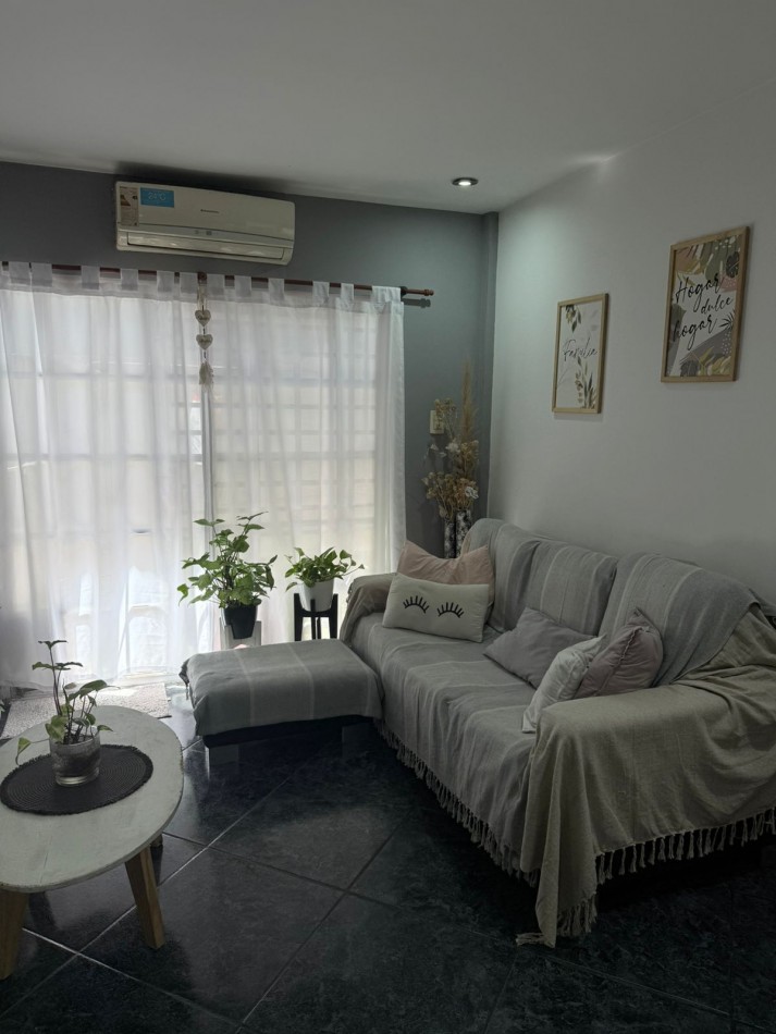 Vende PH MULTIFAMILIAR contrafrente con espacio aereo para edificar Villa Celina