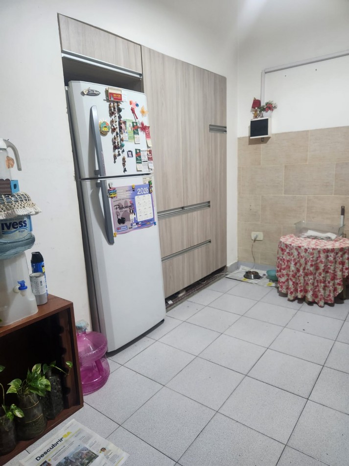 Vende PH MULTIFAMILIAR contrafrente con espacio aereo para edificar Villa Celina