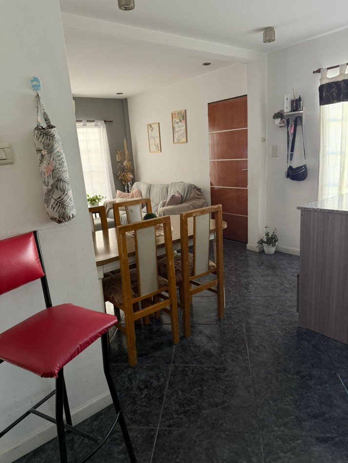 Vende PH MULTIFAMILIAR contrafrente con espacio aereo para edificar Villa Celina