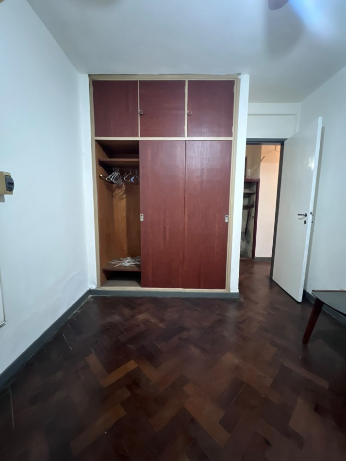OPORTUNIDAD VENTA CASA 4 AMB CON PARQUE VILLA CELINA SOBRE JUAN RAVA