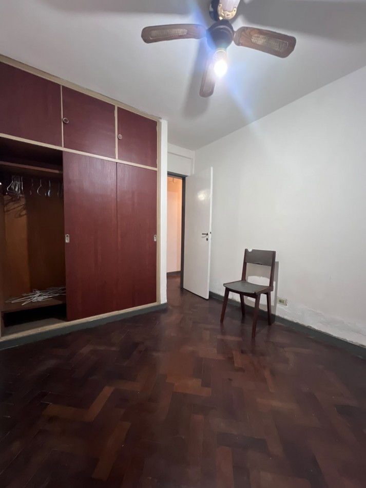 OPORTUNIDAD VENTA CASA 4 AMB CON PARQUE VILLA CELINA SOBRE JUAN RAVA