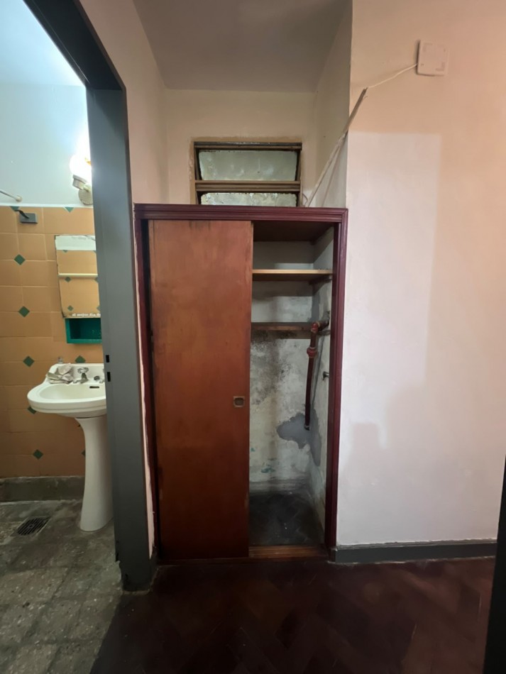 OPORTUNIDAD VENTA CASA 4 AMB CON PARQUE VILLA CELINA SOBRE JUAN RAVA