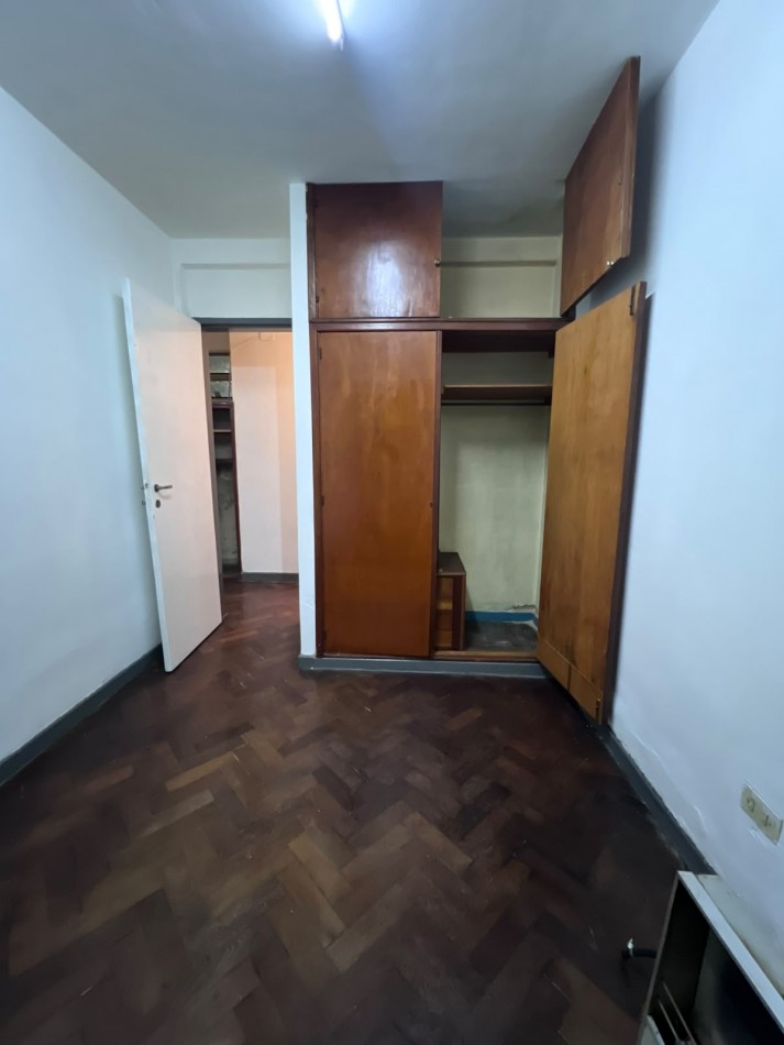 OPORTUNIDAD VENTA CASA 4 AMB CON PARQUE VILLA CELINA SOBRE JUAN RAVA