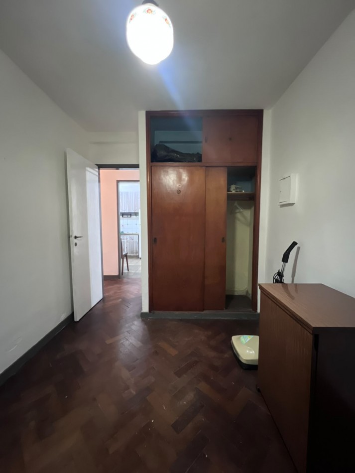 OPORTUNIDAD VENTA CASA 4 AMB CON PARQUE VILLA CELINA SOBRE JUAN RAVA