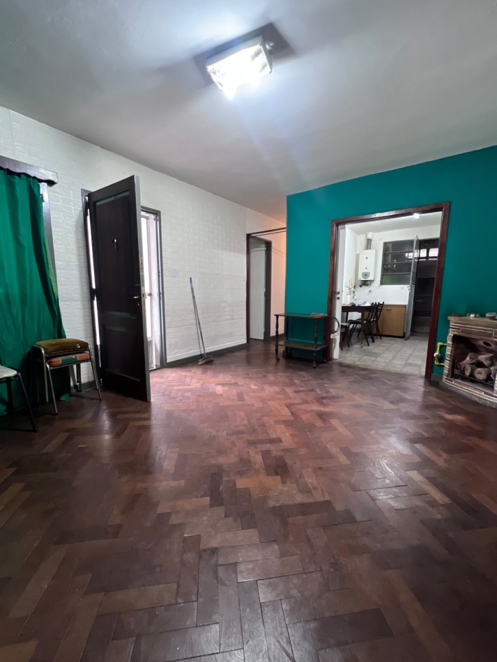 OPORTUNIDAD VENTA CASA 4 AMB CON PARQUE VILLA CELINA SOBRE JUAN RAVA