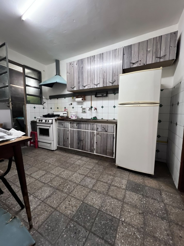 OPORTUNIDAD VENTA CASA 4 AMB CON PARQUE VILLA CELINA SOBRE JUAN RAVA