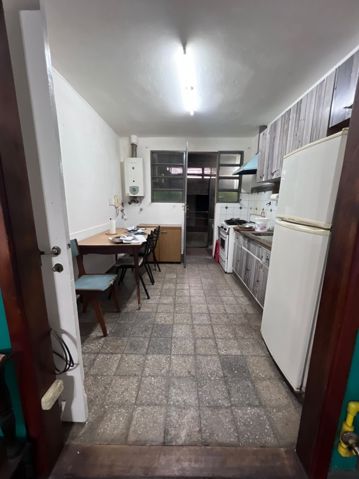 OPORTUNIDAD VENTA CASA 4 AMB CON PARQUE VILLA CELINA SOBRE JUAN RAVA