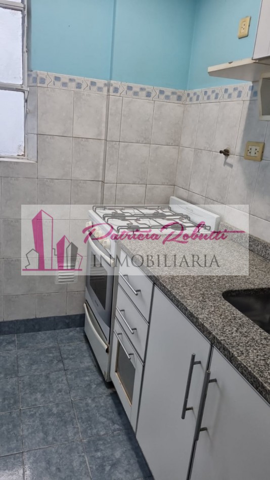 En venta Departamento 2 Ambientes con balcon en Monserrat.
