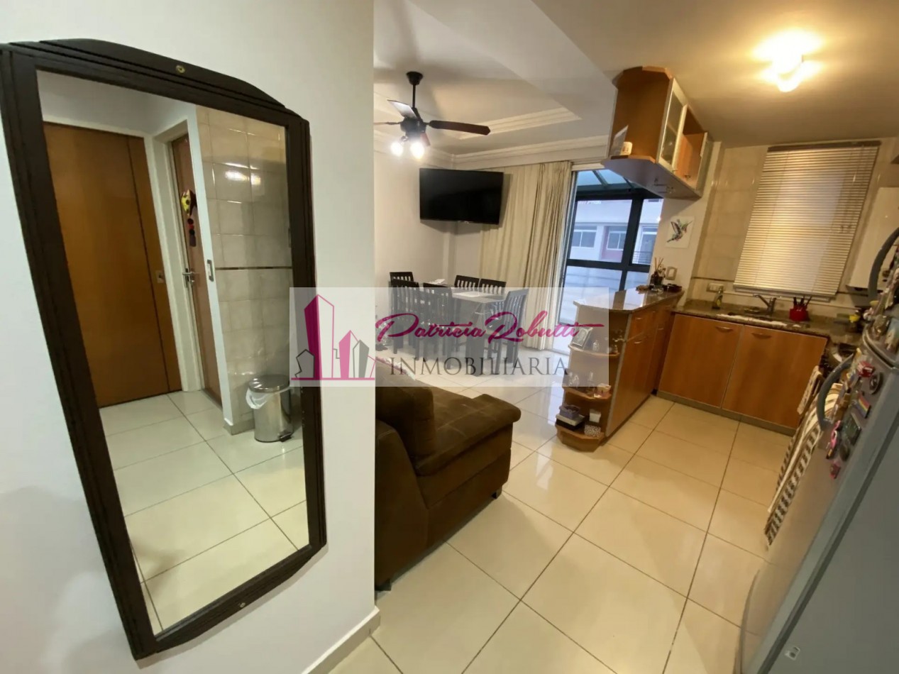 VENTA DEPARTAMENTO 2 AMBIENTES SEMI PISO CON COCHERA Y BAULERA APTO CREDITO EN EL CENTRO COMERCIAL DE MATADEROS