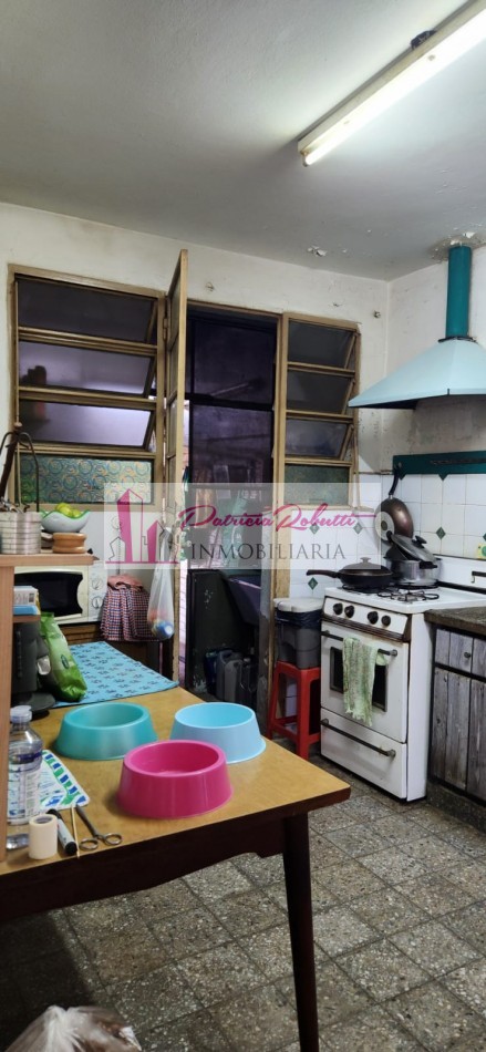 EN VENTA CASA 4 AMB CON PARQUE VILLA CELINA