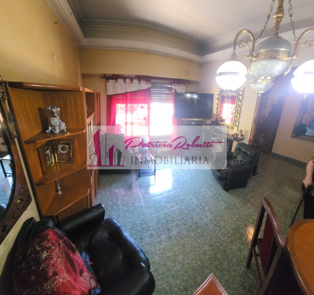 EN VENTA CASA 5 AMBIENTES EN VILLA LUGANO