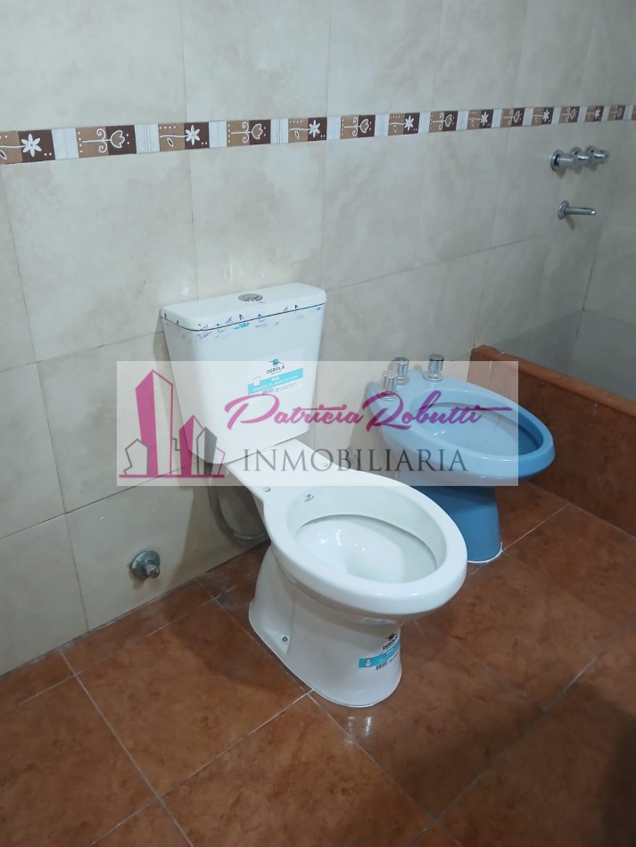 EN ALQUILER DEPARTAMENTO 2 AMBIENTES Al FRENTE EN VILLA MADERO.