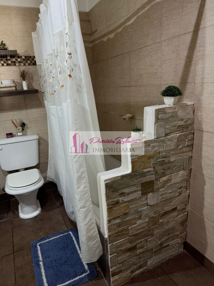 Vende PH MULTIFAMILIAR contrafrente con espacio aereo para edificar Villa Celina