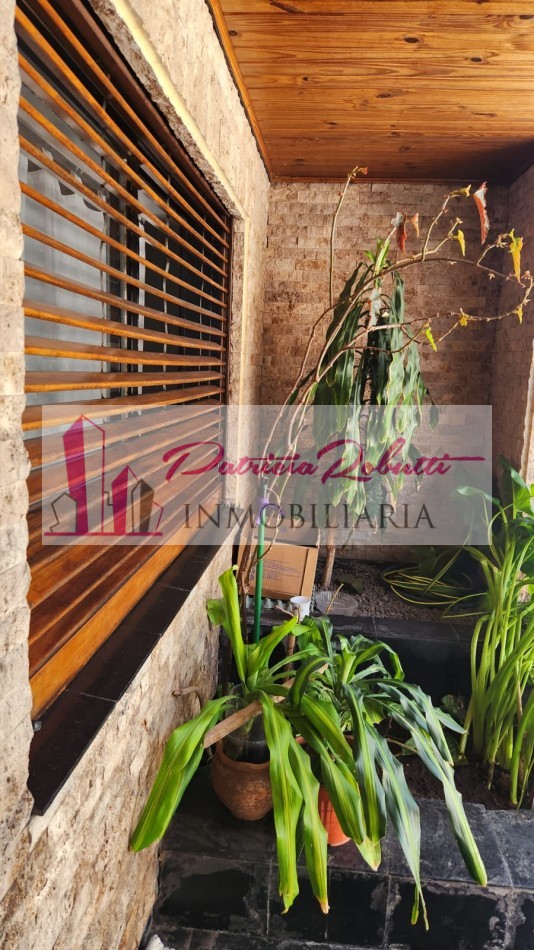 EN VENTA PH 3 AMBIENTES CON PATIO Y TERRAZA EN VILLA CELINA. 