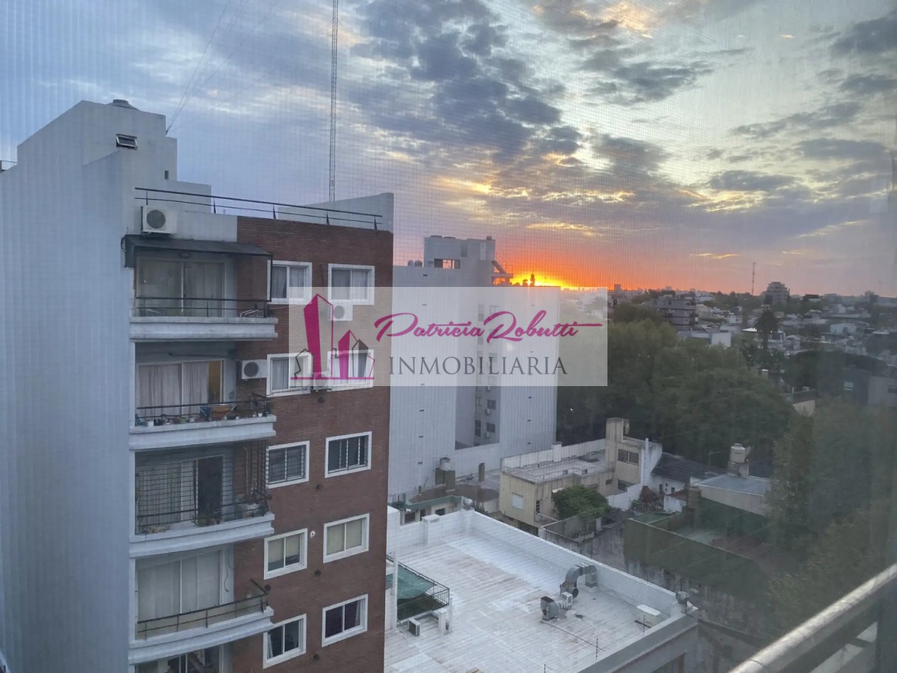 VENTA DEPARTAMENTO 2 AMBIENTES SEMI PISO CON COCHERA Y BAULERA APTO CREDITO EN EL CENTRO COMERCIAL DE MATADEROS