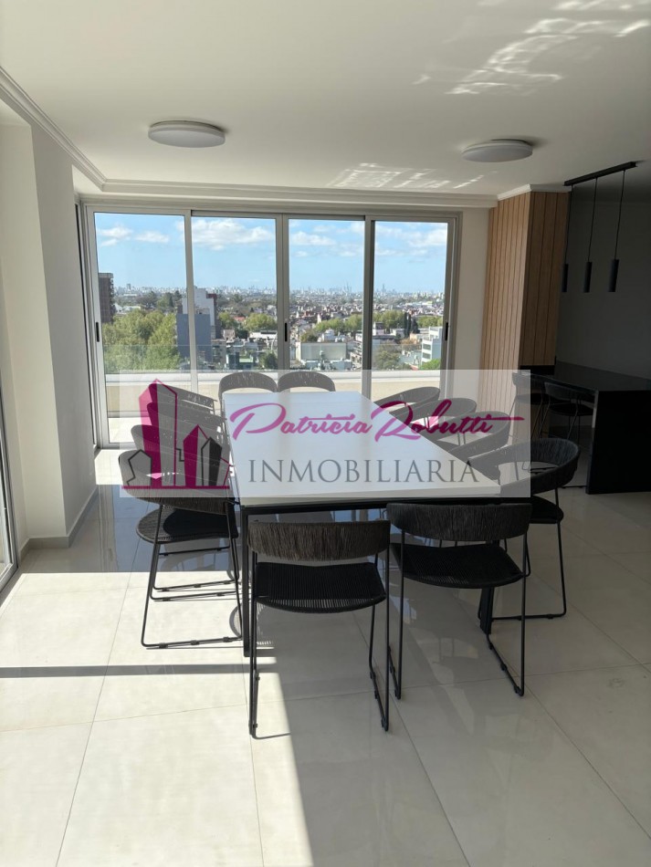 EN ALQUILER MONOAMBIENTE AL FRENTE CON BALCON EN VILLA LUGANO.