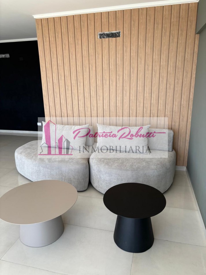 EN ALQUILER MONOAMBIENTE AL FRENTE CON BALCON EN VILLA LUGANO.