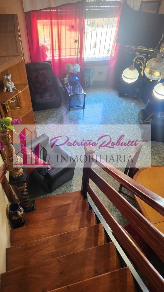 EN VENTA CASA 5 AMBIENTES EN VILLA LUGANO