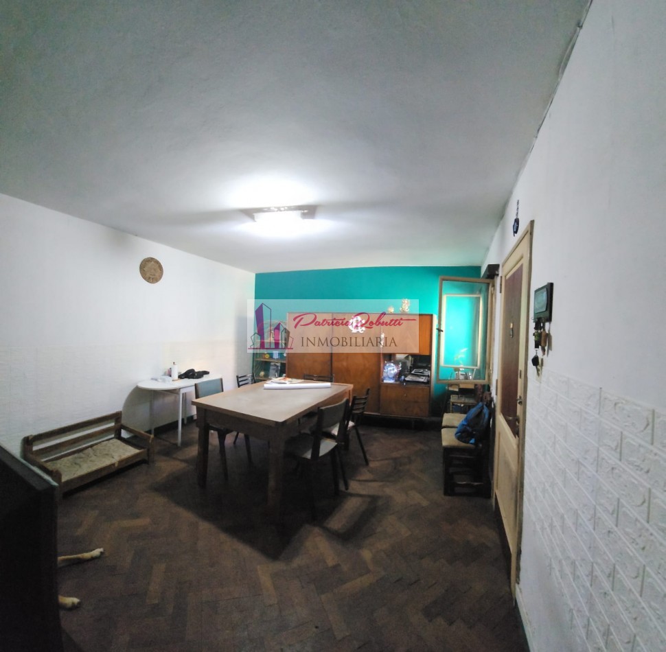 EN VENTA CASA 4 AMB CON PARQUE VILLA CELINA