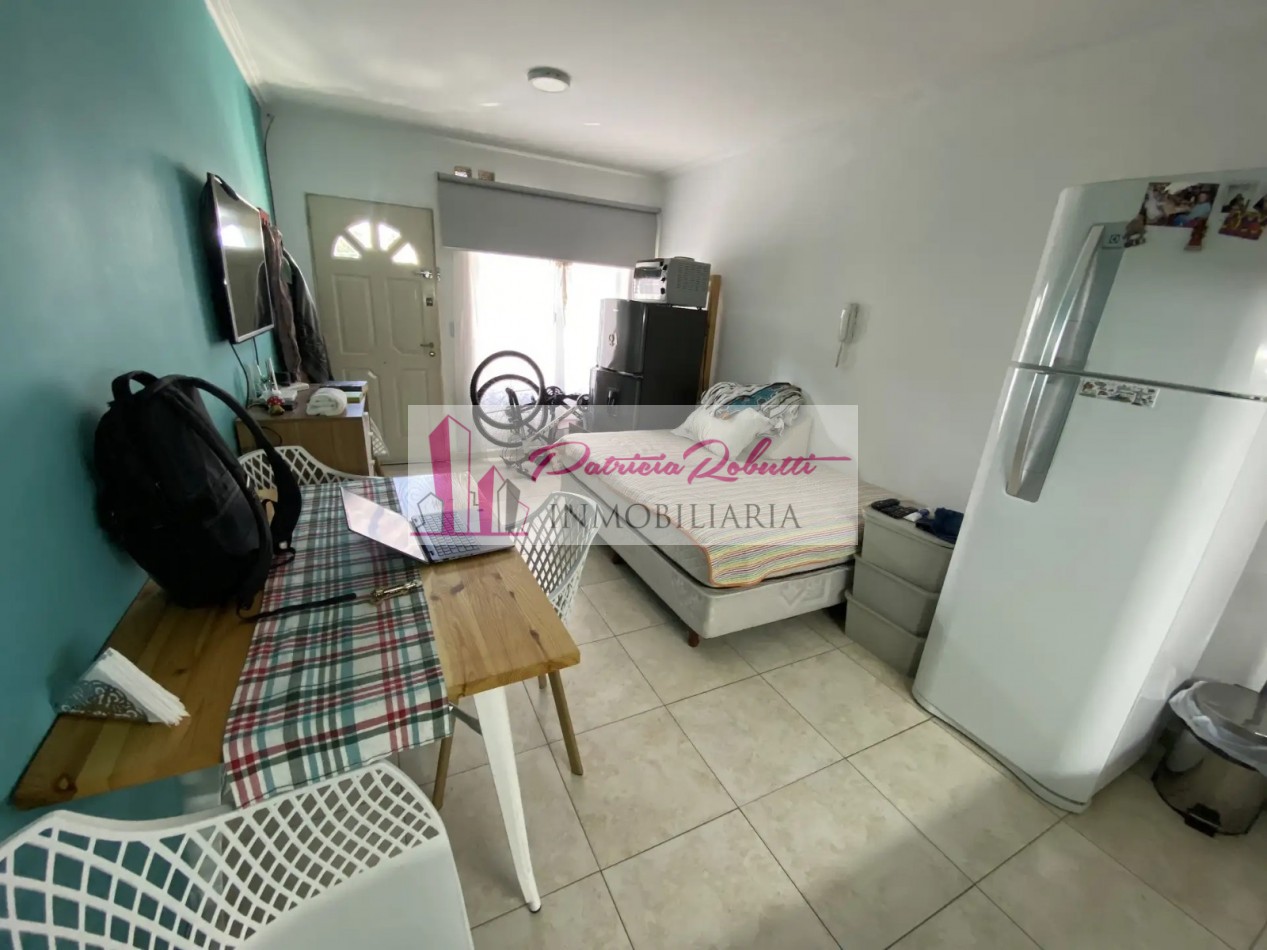 EN VENTA DEPARTAMENTO 2 AMBIENTES CON COCHERA EN MORON