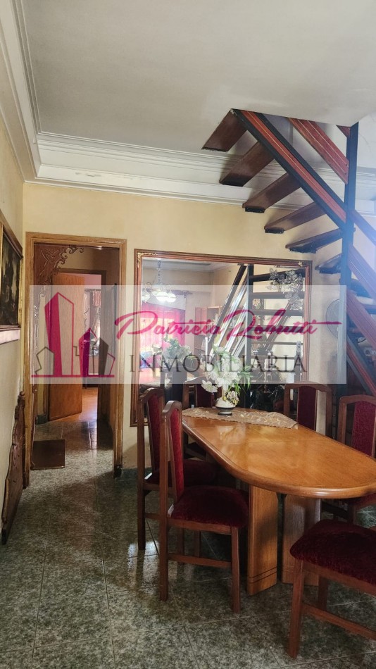 EN VENTA CASA 5 AMBIENTES EN VILLA LUGANO