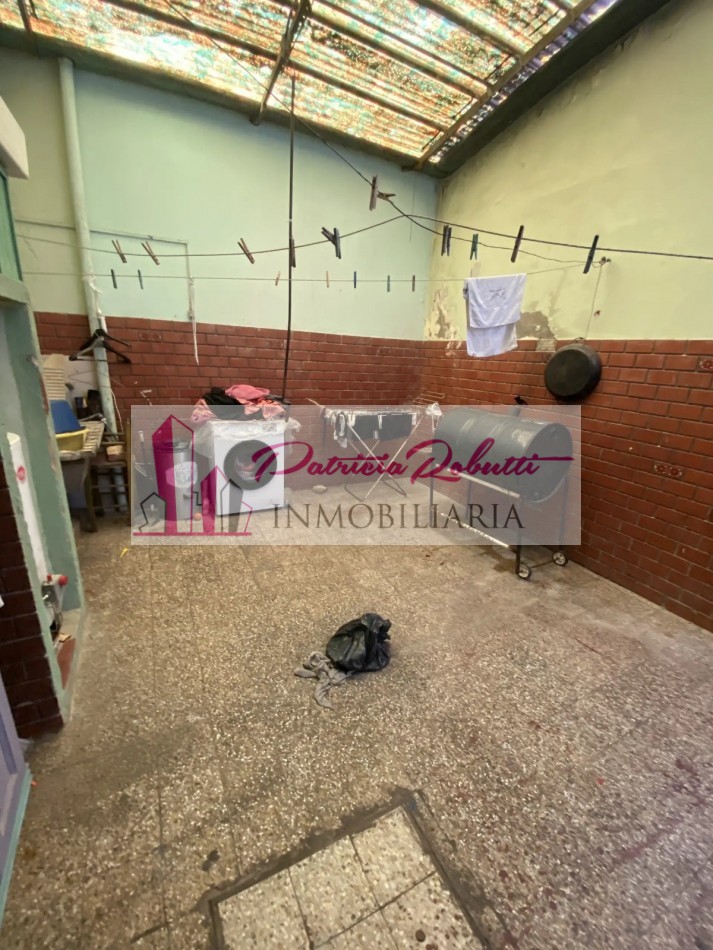 EN VENTA LOCAL COMERCIAL Y PH 4 AMBIENTES  VILLA LUGANO 