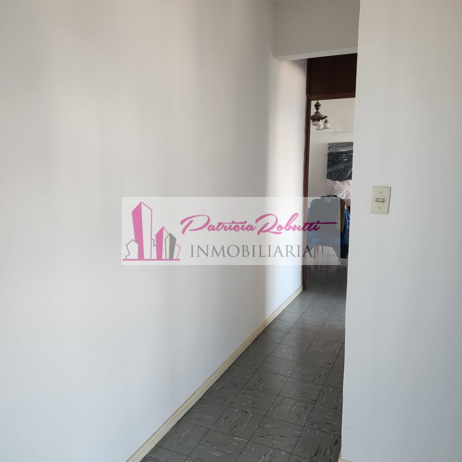 EN VENTA DEPARTAMENTO 4 AMBIENTES CON COCHERA -VILLA CELINA.