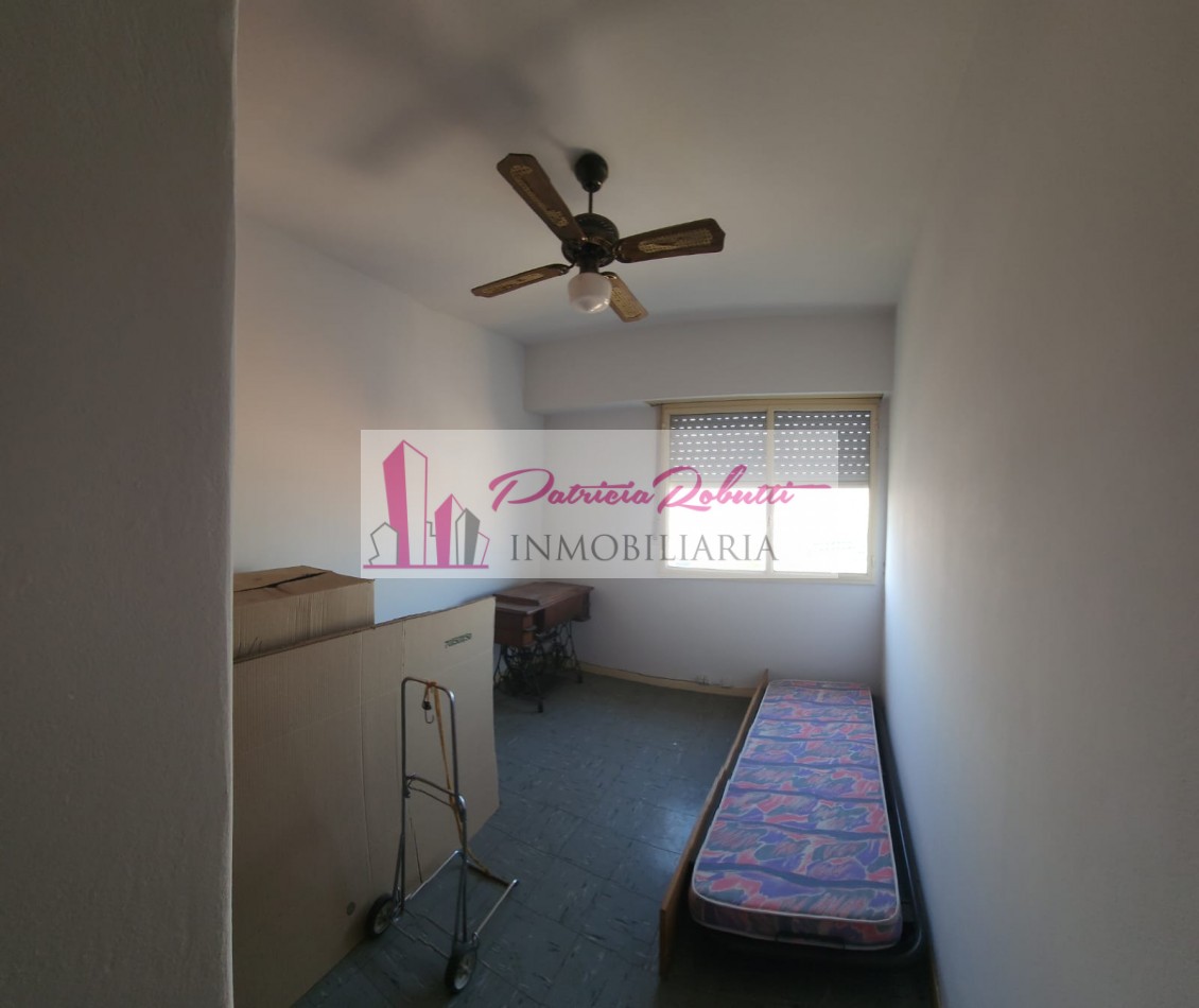 EN VENTA DEPARTAMENTO 4 AMBIENTES CON COCHERA -VILLA CELINA.