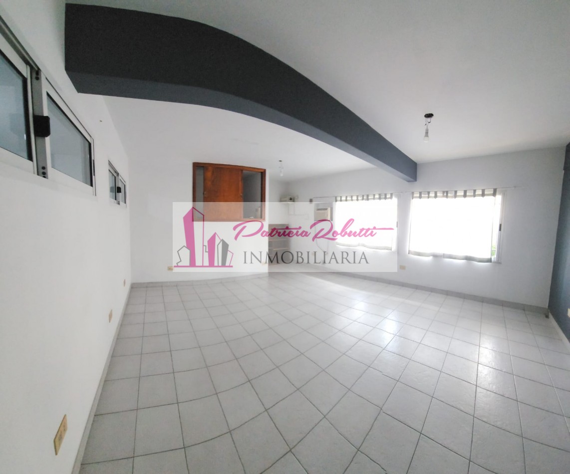 SE ALQUILA LOCAL COMERCIAL CON OFICINAS EN VILLA MADERO