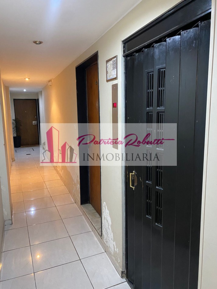 EN VENTA DPTO 3 AMBIENTES AL FRENTE CON BALCON EN PALERMO.