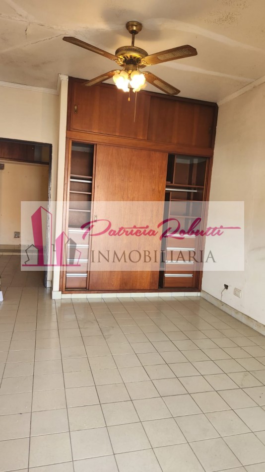 EN VENTA CASA 4 AMBIENTES EN VILLA CELINA POLO TEXTIL LOTE