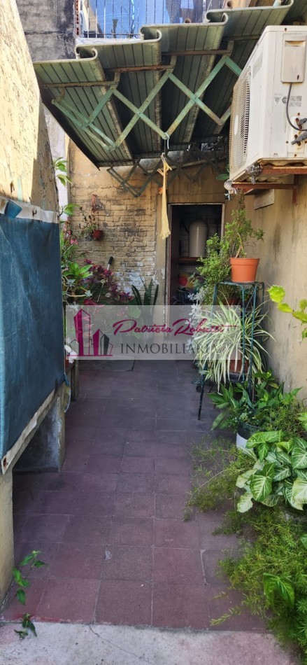 EN VENTA CASA 4 AMB CON PARQUE VILLA CELINA