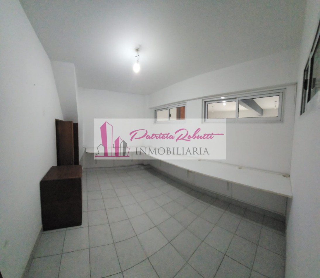 SE ALQUILA LOCAL COMERCIAL CON OFICINAS EN VILLA MADERO