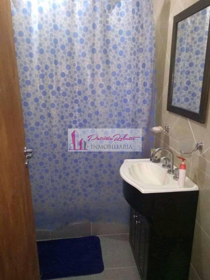 EN VENTA CASA 4 AMBIENTES CON LOTE LIBRE EN BRANDSEN