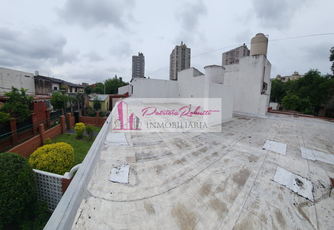 EN VENTA CASA LOTE 3 AMBIENTES EN VILLA CELINA BARRIO GRAL PAZ.