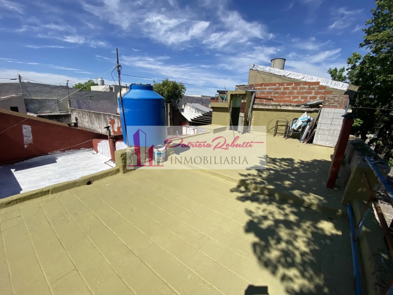 EN VENTA LOCAL COMERCIAL Y PH 4 AMBIENTES  VILLA LUGANO 